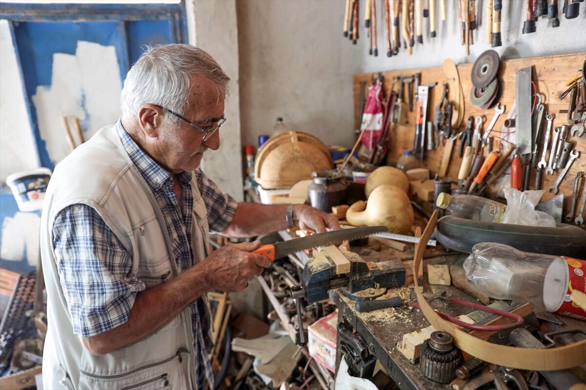 Konya'da 75 yaşında hayran bırakan başarı! 150 bastonluk koleksiyon yaptı 4